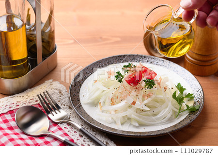 洋蔥沙拉 111029787