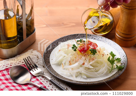 洋蔥沙拉 111029800