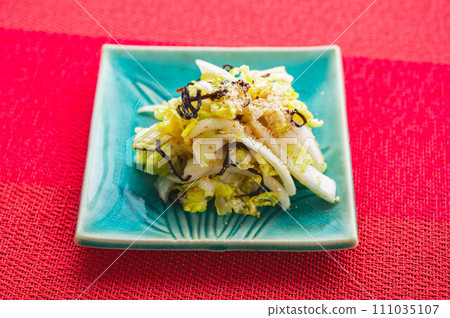 酸菜鹹海帶 111035107