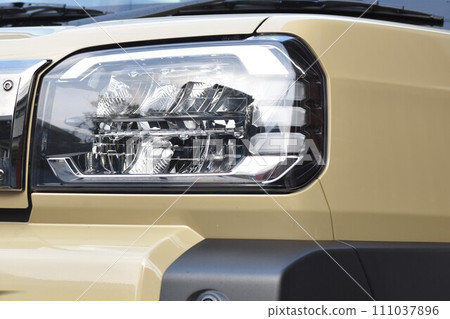 車燈 111037896