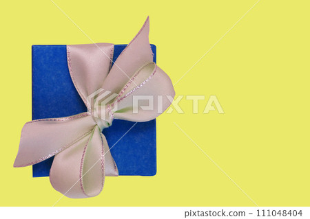 Photo of a gift box, top view. Photo of a gift box, top view. 111048404