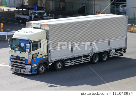 Logistics truck image 111048984
