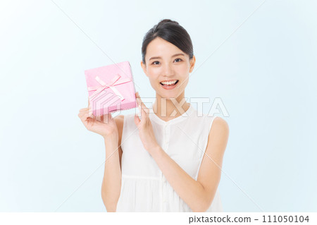 有禮物的女人 有禮物的女人 111050104