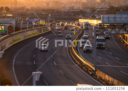 《Tokyo》Tomei Expressway - Car running towards dusk 111051256