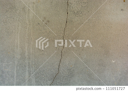old concrete wall with wrinkles old concrete wall with wrinkles 111051727
