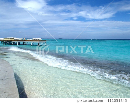bar on the sea 111051843