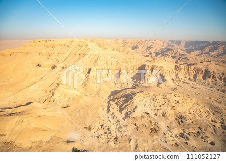 從熱氣球上欣賞雄偉的帝王谷的美麗景色 111052127