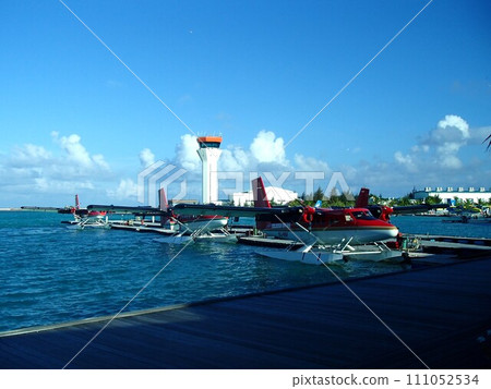 seaplane stopping at the port 111052534