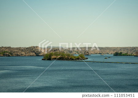 埃及南部阿斯旺水壩美景 埃及南部阿斯旺水壩美景 111053451