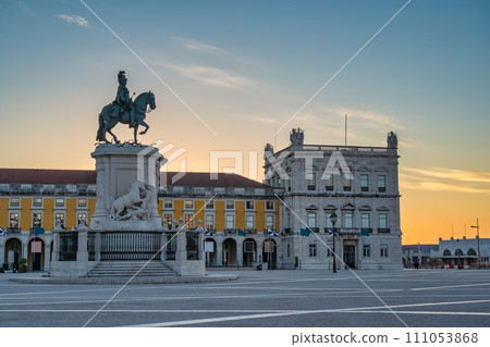 Lisbon Portugal, sunrise city skyline at Arco da Rua Augusta and Commerce Square Lisbon Portugal, sunrise city skyline at Arco da Rua Augusta and Commerce Square 111053868