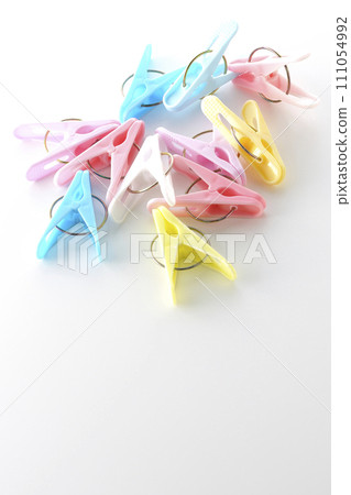 Clothespins 111054992
