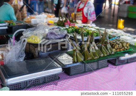 泰國曼谷市場和攤位的食物和咖啡時間 111055293