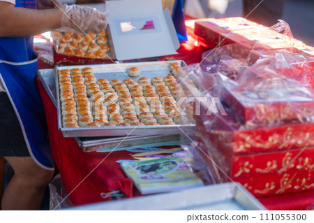 泰國曼谷市場和攤位的食物和咖啡時間 泰國曼谷市場和攤位的食物和咖啡時間 111055300