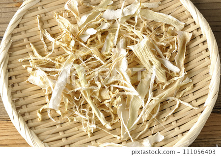 An overhead view of dried radish skin 111056403