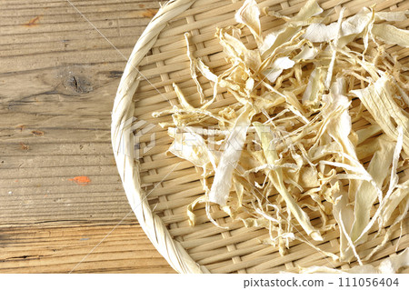 An overhead view of dried radish skin 111056404