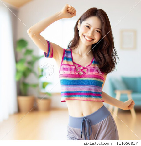一位二十多歲活躍的日本女性的健身舞蹈訓練 111056817