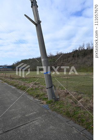 Noto Peninsula Earthquake, Uchinada Town, Liquefaction, Sunken utility pole, Ishikawa Prefecture 111057670