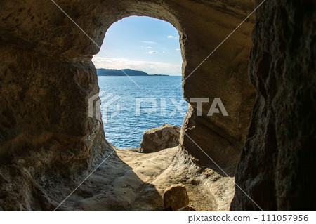 Cave on Okinoshima, Tateyama City, Chiba Prefecture Cave on Okinoshima, Tateyama City, Chiba Prefecture 111057956