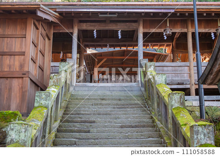 Stairs leading to Nunohashi [Suwa Taisha Kamisha Hongu] 111058588