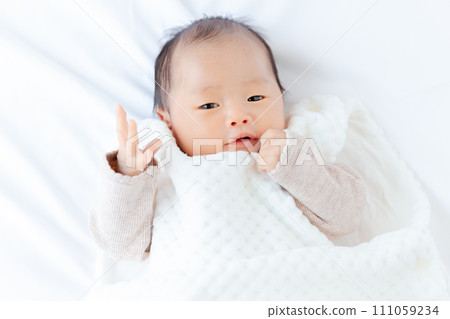 Moving newborn baby 16 days old Moving newborn baby 16 days old 111059234