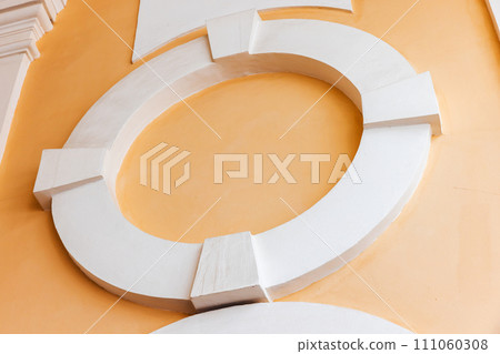 Classic architecture details, round empty white frame Classic architecture details, round empty white frame 111060308
