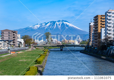 Morioka cityscape and Mt. Iwate 111061075