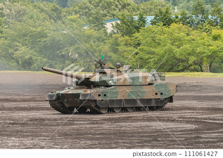 陸上自衛隊10式戰車行駛 陸上自衛隊10式戰車行駛 111061427