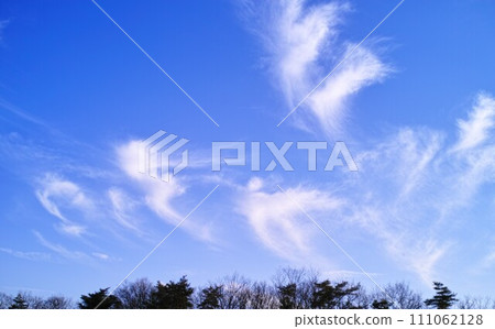 藍色的天空和雲圖像 111062128