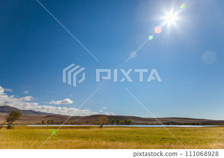 Sunrise over the mountains in the Altai Republic 111068928