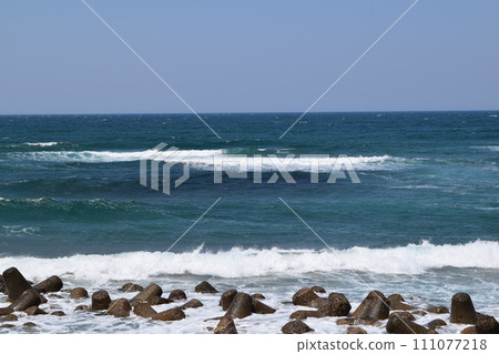 Coastal wave-dissipating block 111077218