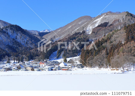 Nakanishi湖在冬天 111079751