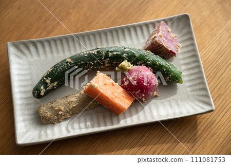 Rice bran pickles, rice bran pickles, fermented foods Rice bran pickles, rice bran pickles, fermented foods 111081753