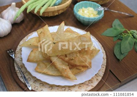 Photography of freshly fried pretzels 111081854