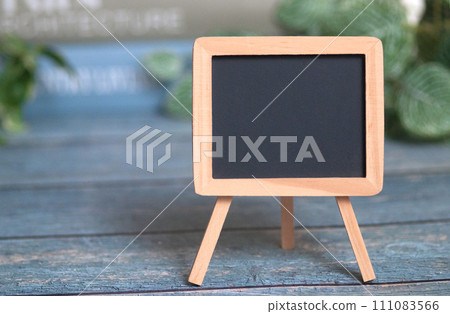Small blackboard 111083566