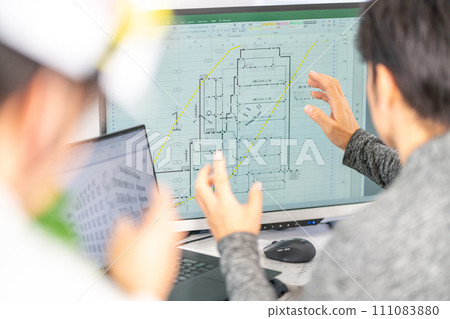 兩位一級男建築師講解施工進度、網路進度、施工監造 兩位一級男建築師講解施工進度、網路進度、施工監造 111083880