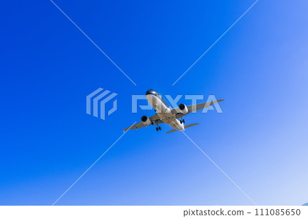 "Airplane" Airbus Airbus A320 (A320ceo) 111085650