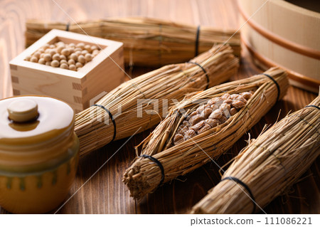 Japanese food straw natto 111086221