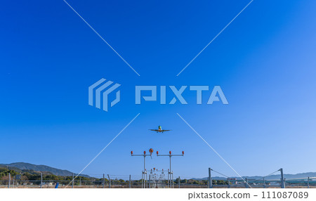 [Airplane] Embraer E-Jet E175 111087089