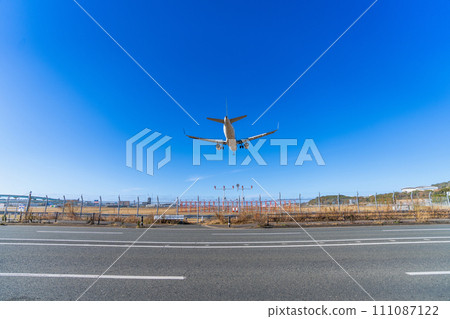 [Airplane] Airbus Airbus A320ceo Family A320 111087122