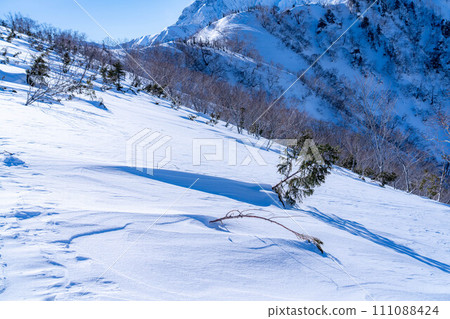 [Snow material] Shukabura, wind and snow pattern [Nagano Prefecture] 111088424