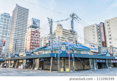 二條市場是北海道札幌的熱門旅遊景點，鮮魚店鱗次櫛比。 111090399