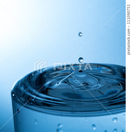 水濺動作鏡頭 111090751