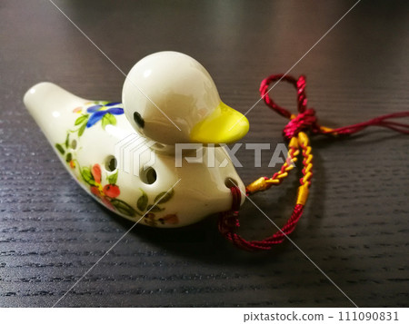 duck-shaped whistle 111090831
