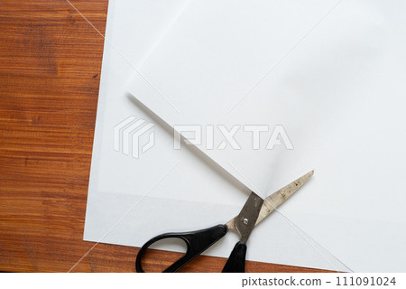 Scissors and paper Scissors and paper 111091024