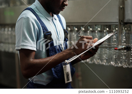 Making notes in delivery document Making notes in delivery document 111093252