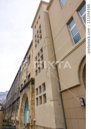 Former Shimogyo Junior High School Seitoku Gakusha building used for various purposes (Kyoto City, Kyoto Prefecture) Former Shimogyo Junior High School Seitoku Gakusha building used for various purposes (Kyoto City, Kyoto Prefecture) 111094390