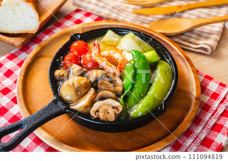 Spanish ahillo 111094819