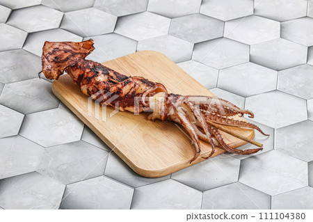 Dietary grilled squid in the plate 111104380