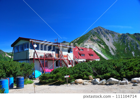 [Japanese mountain hut] Toyama Prefecture, Mt. Washu, Mitsumata Sanso (2012) 111104714