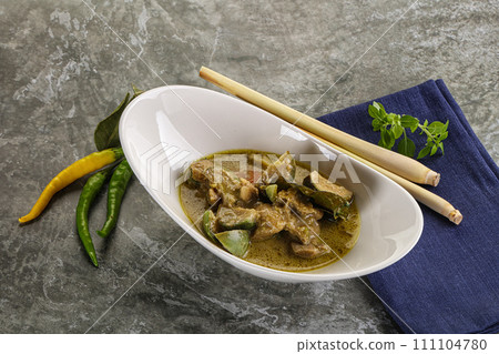 Thai green curry soup with basil 111104780